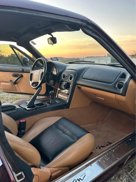 1995 Mazda NA MX-5 Miata - Image 9 of 15