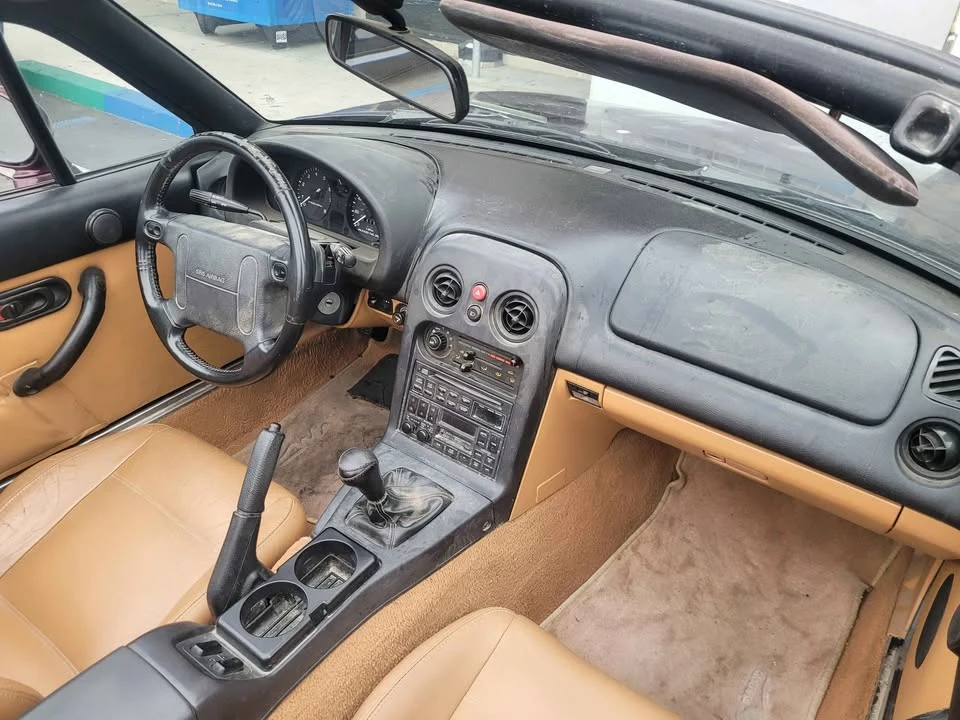 1995 Mazda NA MX-5 Miata - Image 8 of 10