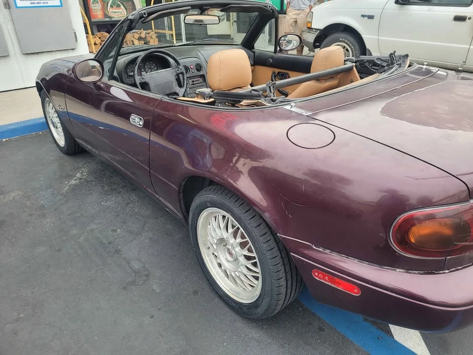 1995 Mazda NA MX-5 Miata - Image 3 of 10