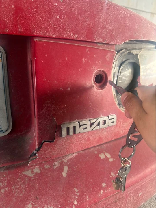 1995 Mazda NA MX-5 Miata - Image 6 of 12