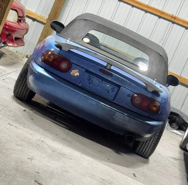 1995 Mazda NA MX-5 Miata - Image 6 of 17