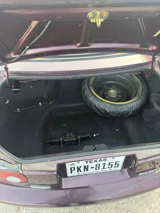 1995 Mazda NA MX-5 Miata - Image 15 of 18