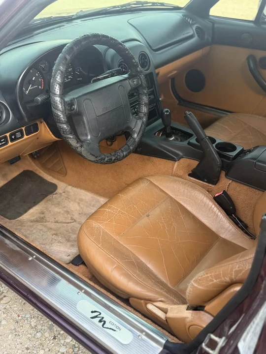1995 Mazda NA MX-5 Miata - Image 10 of 18
