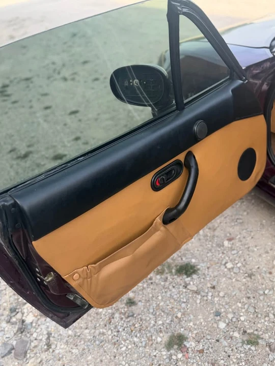 1995 Mazda NA MX-5 Miata - Image 11 of 18