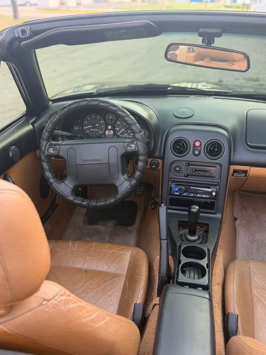 1995 Mazda NA MX-5 Miata - Image 12 of 18