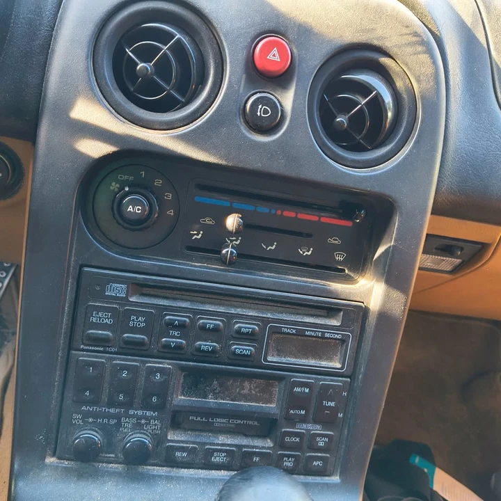 1995 Mazda NA MX-5 Miata - Image 14 of 19