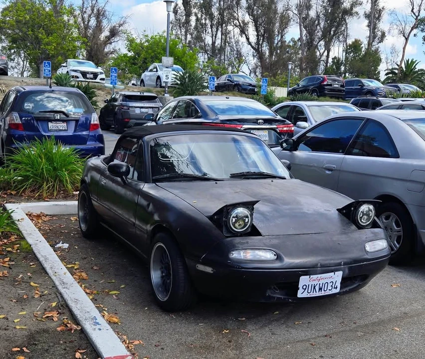 1995 Mazda NA MX-5 Miata - Image 2 of 11