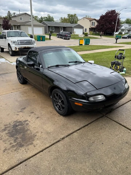 1995 Mazda NA MX-5 Miata - Image 2 of 15