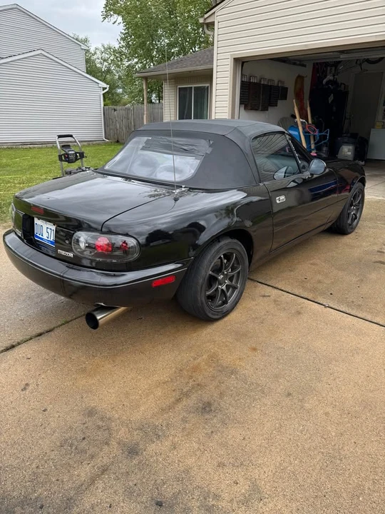 1995 Mazda NA MX-5 Miata - Image 5 of 15