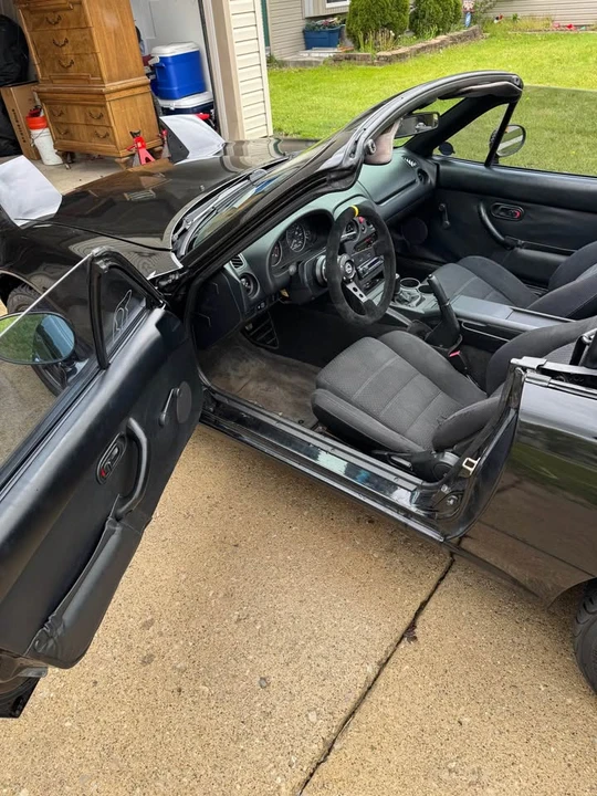 1995 Mazda NA MX-5 Miata - Image 9 of 15