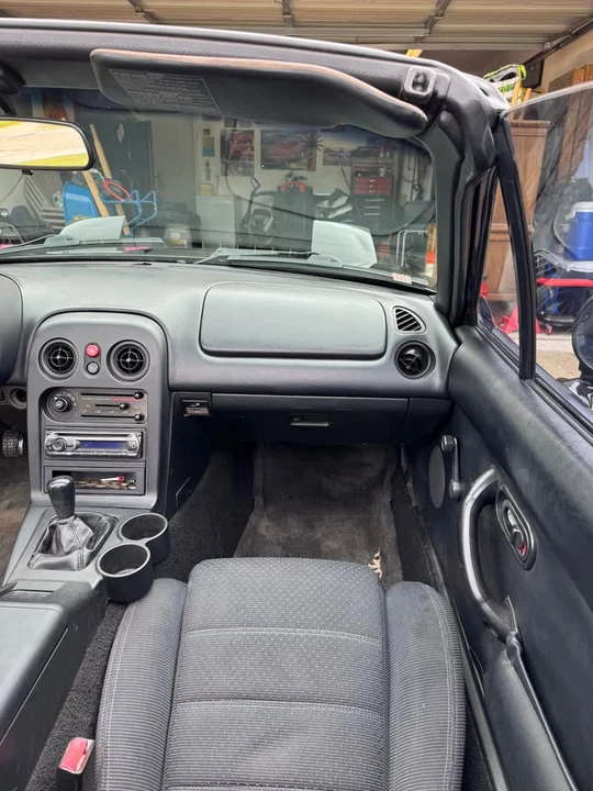 1995 Mazda NA MX-5 Miata - Image 13 of 15