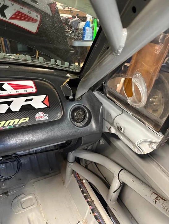 1995 Mazda NA MX-5 Miata - Image 11 of 14