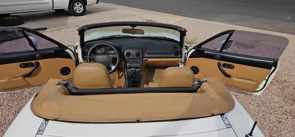 1995 Mazda NA MX-5 Miata - Image 6 of 14