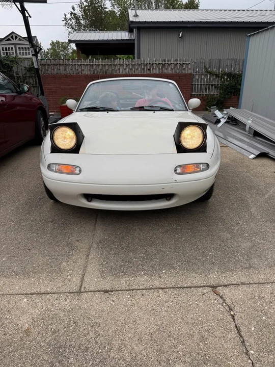 1995 Mazda NA MX-5 Miata - Image 9 of 10