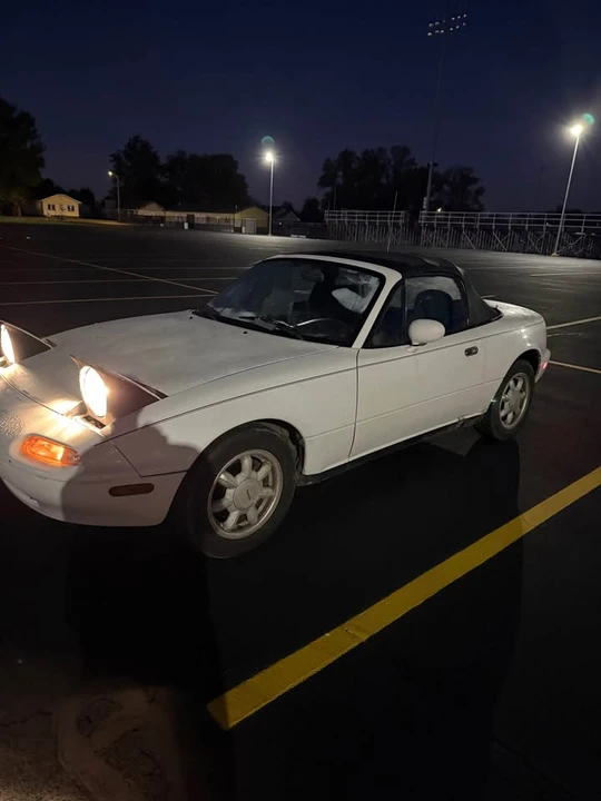 1995 Mazda NA MX-5 Miata - Image 4 of 10