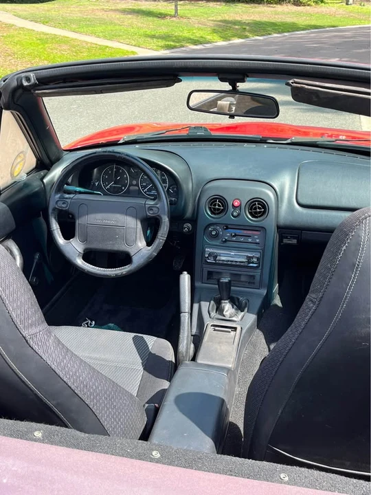 1995 Mazda NA MX-5 Miata - Image 5 of 6
