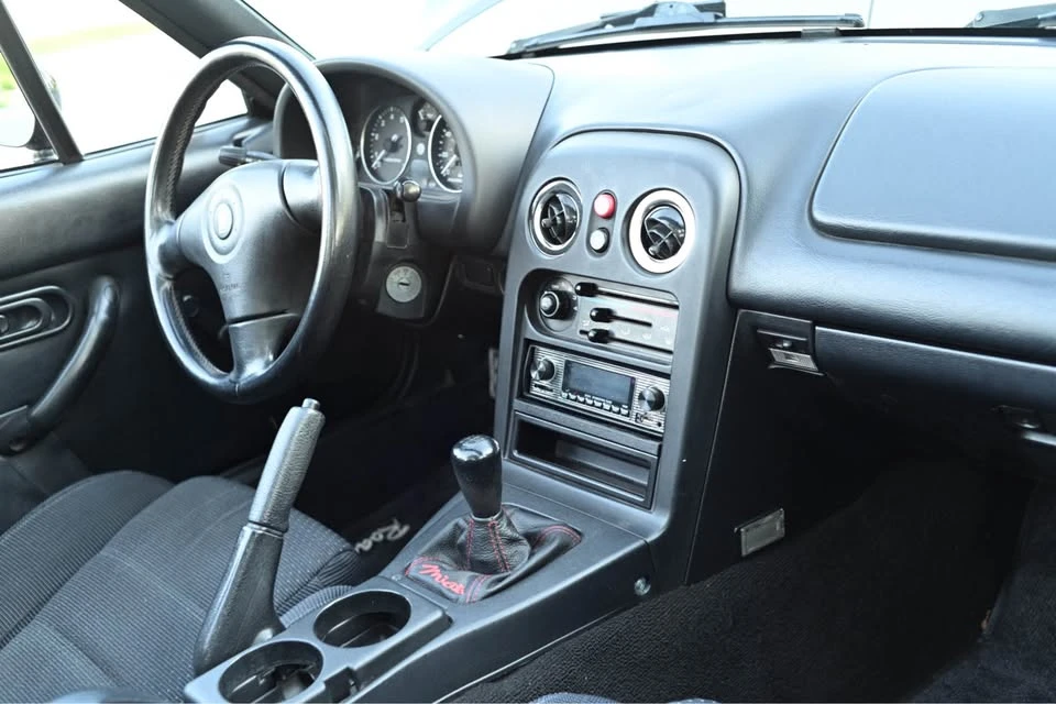 1995 Mazda NA MX-5 Miata - Image 12 of 20