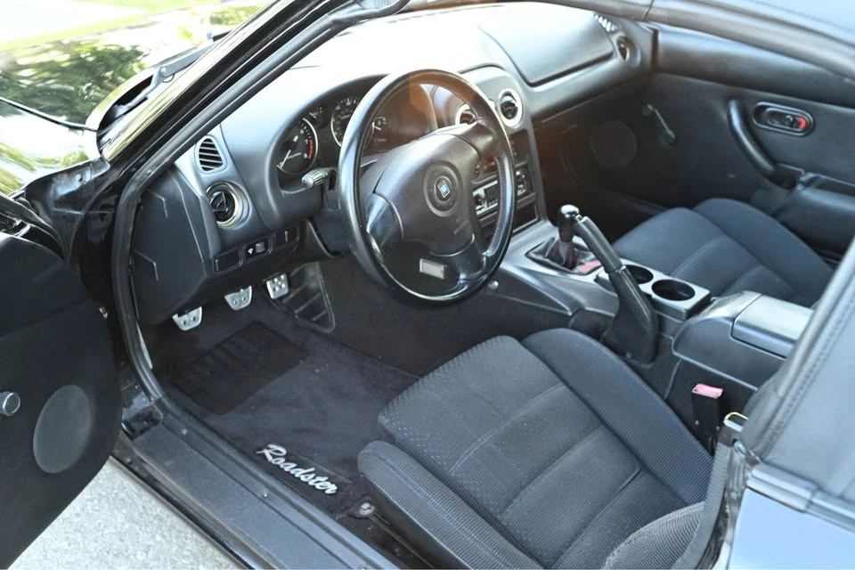 1995 Mazda NA MX-5 Miata - Image 10 of 20
