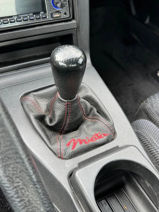 1995 Mazda NA MX-5 Miata - Image 18 of 20