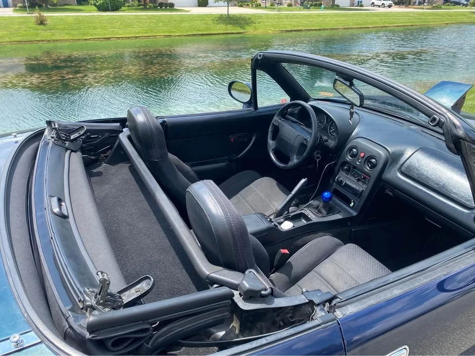 1995 Mazda NA MX-5 Miata - Image 9 of 10