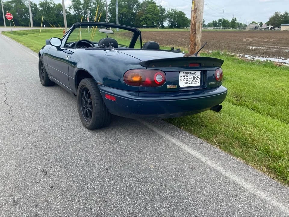 1995 Mazda NA MX-5 Miata - Image 5 of 10