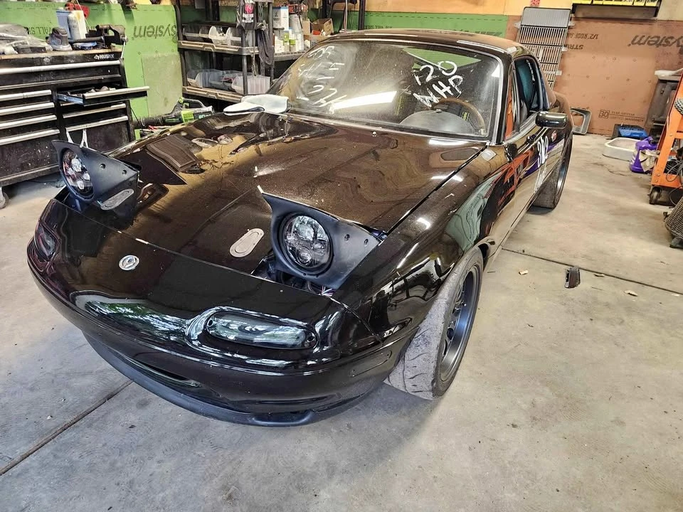 1995 Mazda NA MX-5 Miata - Image 2 of 18