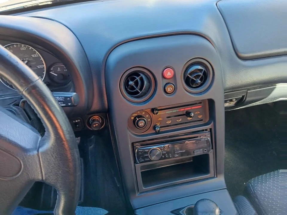 1995 Mazda NA MX-5 Miata - Image 8 of 8