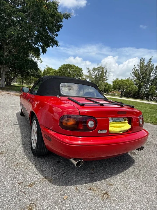 1995 Mazda NA MX-5 Miata - Image 4 of 9