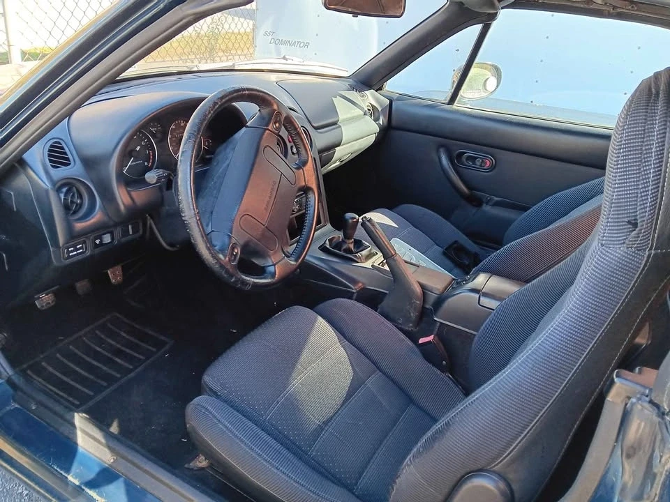1995 Mazda NA MX-5 Miata - Image 6 of 8