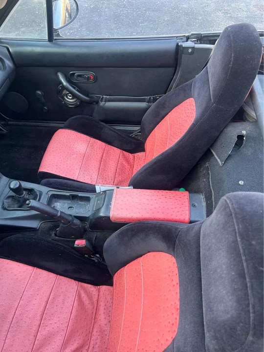 1995 Mazda NA MX-5 Miata - Image 6 of 8
