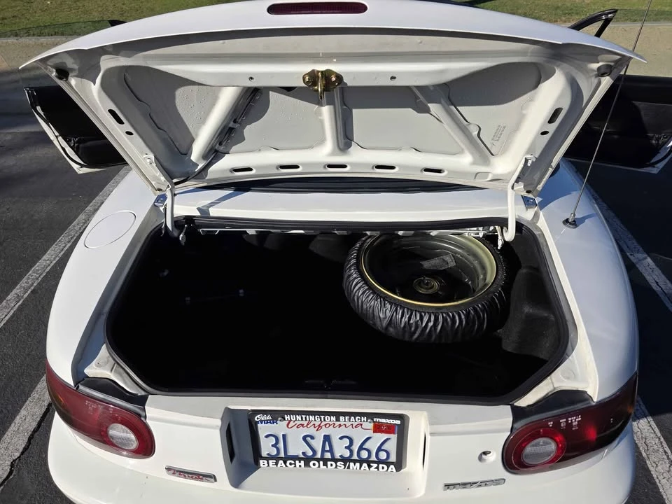 1995 Mazda NA MX-5 Miata - Image 2 of 9
