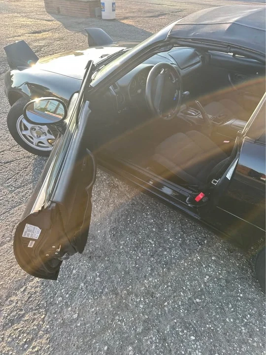 1995 Mazda NA MX-5 Miata - Image 7 of 9