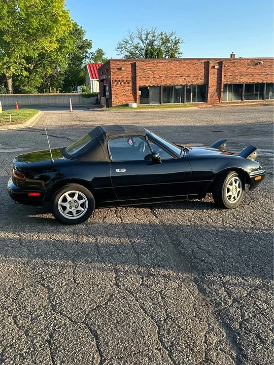 1995 Mazda NA MX-5 Miata - Image 3 of 9