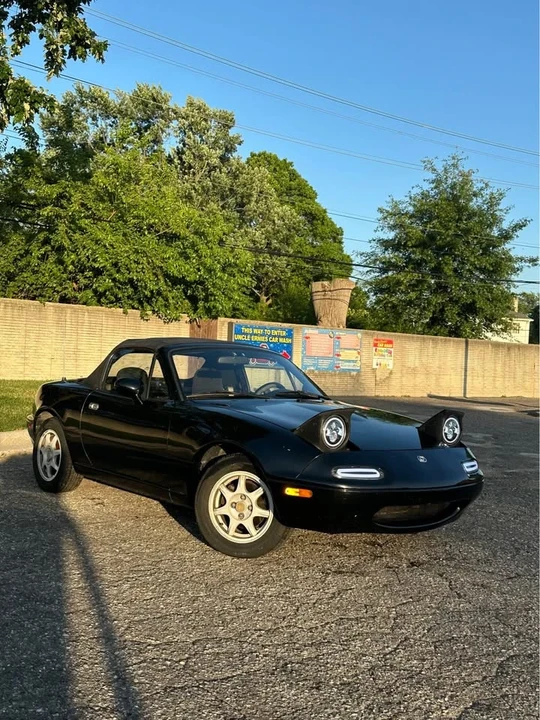 1995 Mazda NA MX-5 Miata - Image 2 of 9