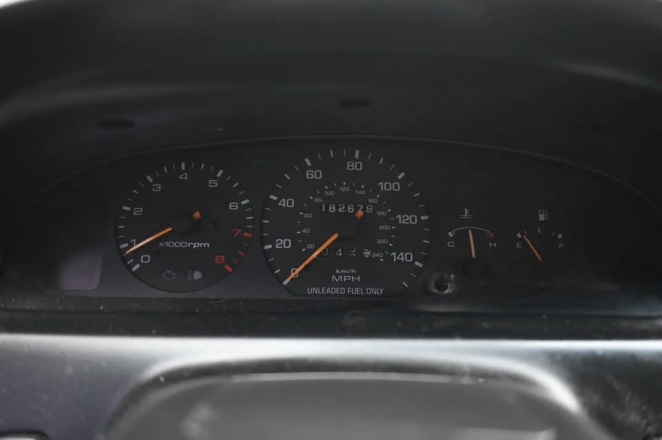 1995 Mazda MX-6 2nd Gen - Image 8 of 9