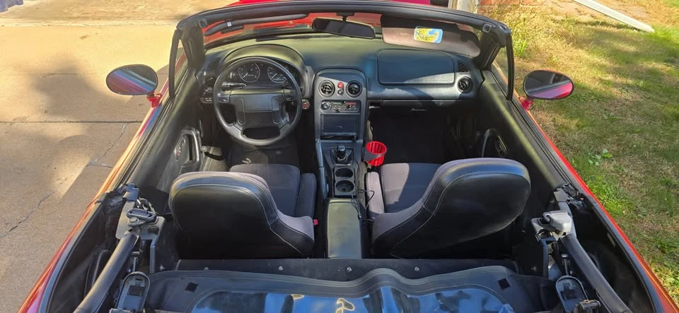 1995 Mazda NA MX-5 Miata - Image 4 of 8
