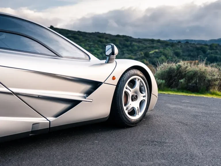 1995 McLaren F1 - Image 14 of 31