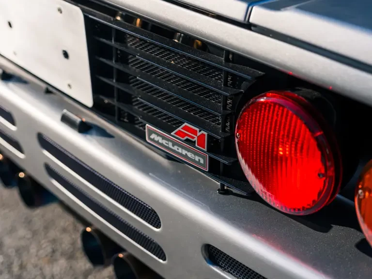 1995 McLaren F1 - Image 28 of 31