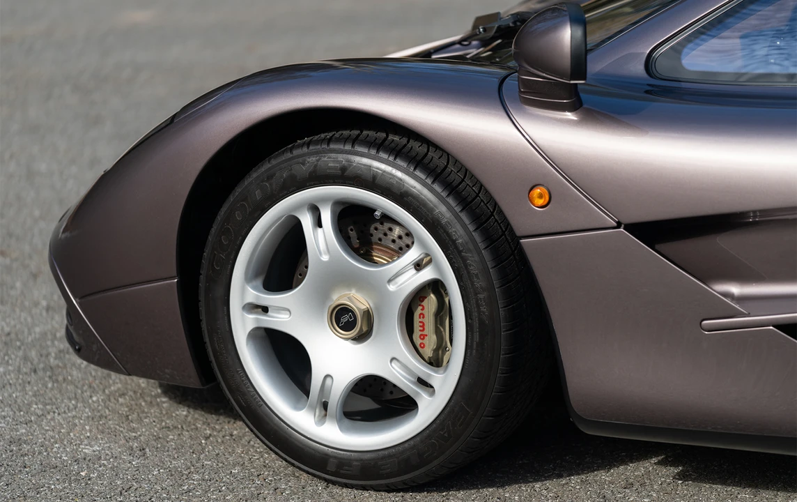 1995 McLaren F1 - Image 24 of 31