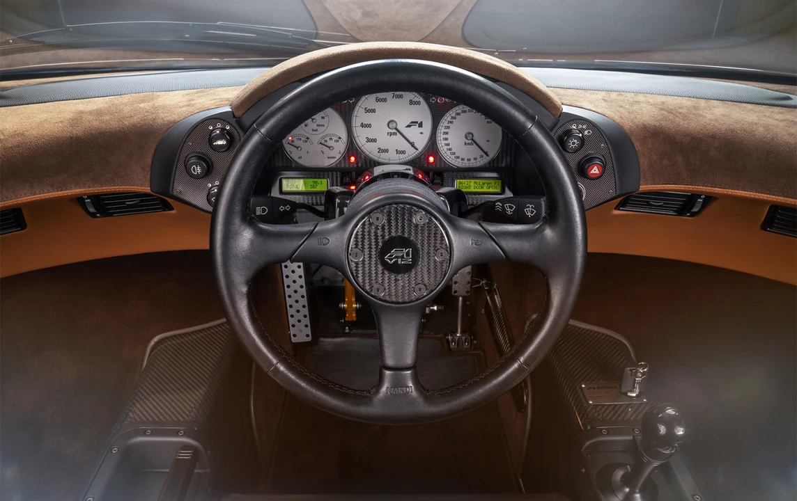 1995 McLaren F1 - Image 30 of 31