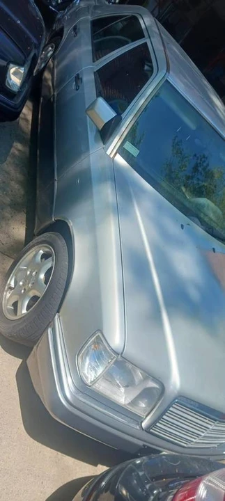 1995 Mercedes-Benz W124 E-Class - Image 2 of 2