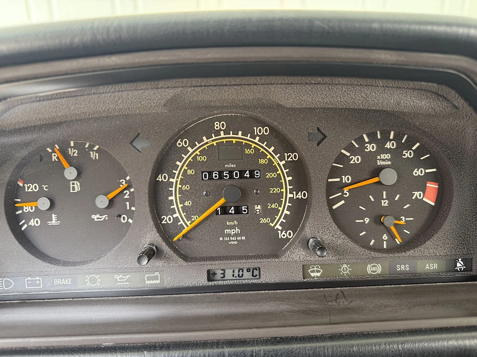 1995 Mercedes-Benz W124 E-Class - Image 30 of 31