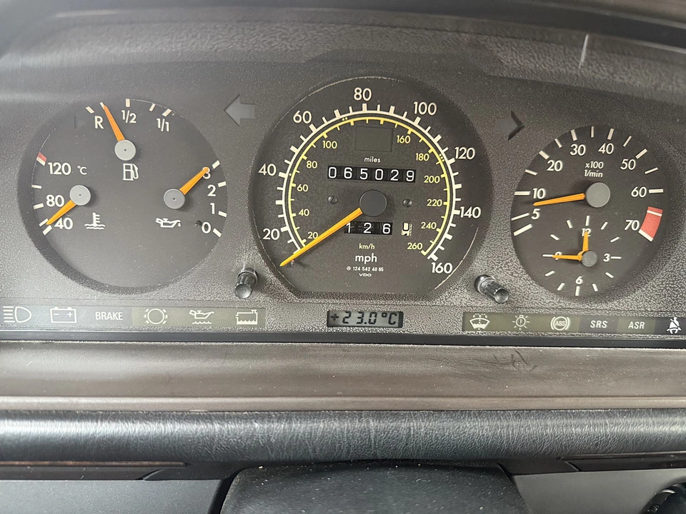 1995 Mercedes-Benz W124 E-Class - Image 22 of 31