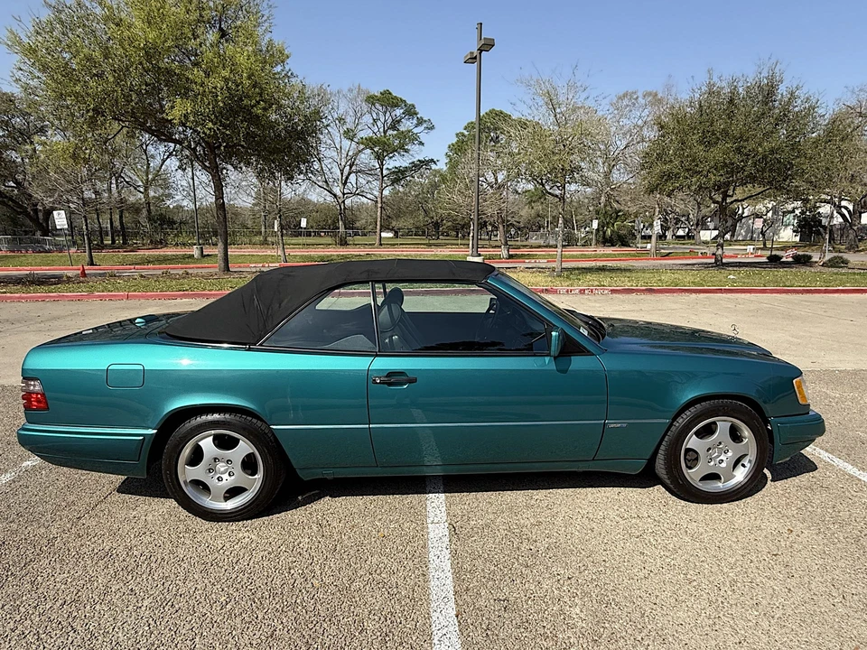 1995 Mercedes-Benz W124 E-Class - Image 13 of 31