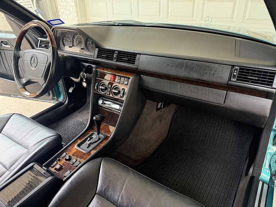 1995 Mercedes-Benz W124 E-Class - Image 28 of 31