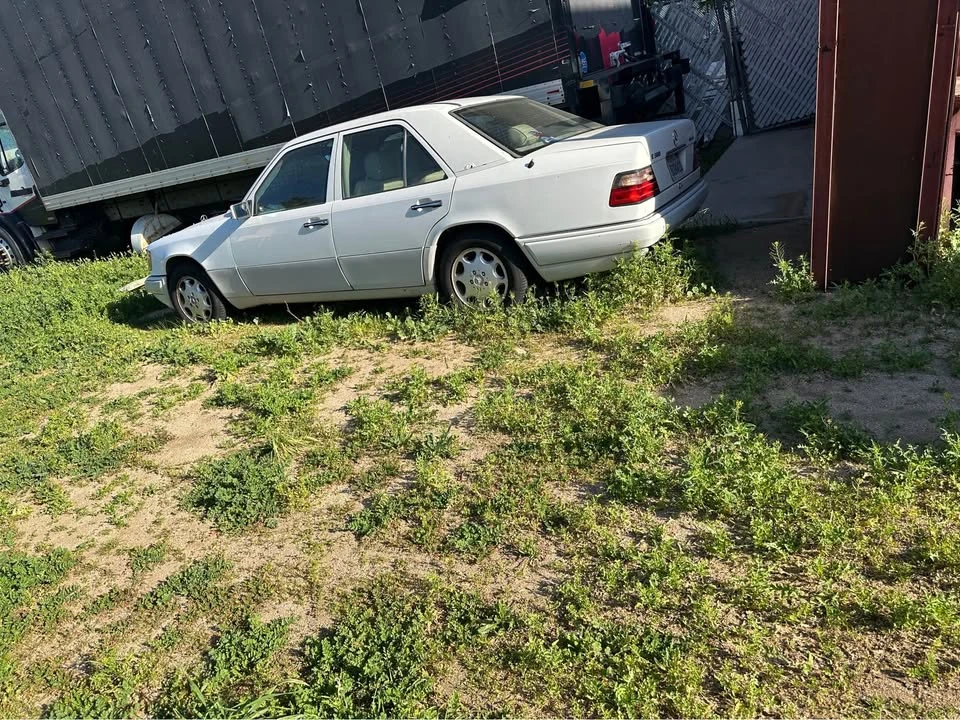 1995 Mercedes-Benz W124 E-Class - Image 2 of 10