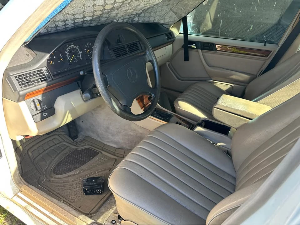 1995 Mercedes-Benz W124 E-Class - Image 5 of 10