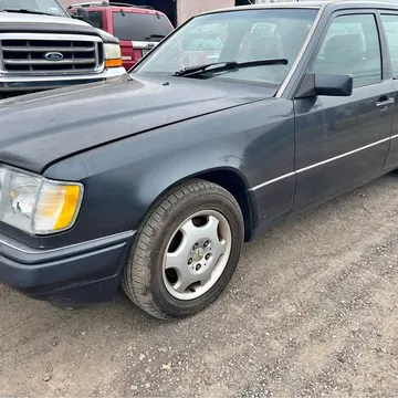 1995 Mercedes-Benz 300D Sedan