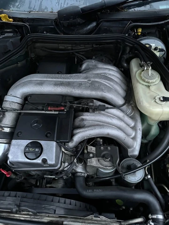 1995 Mercedes-Benz W124 E-Class - Image 10 of 13