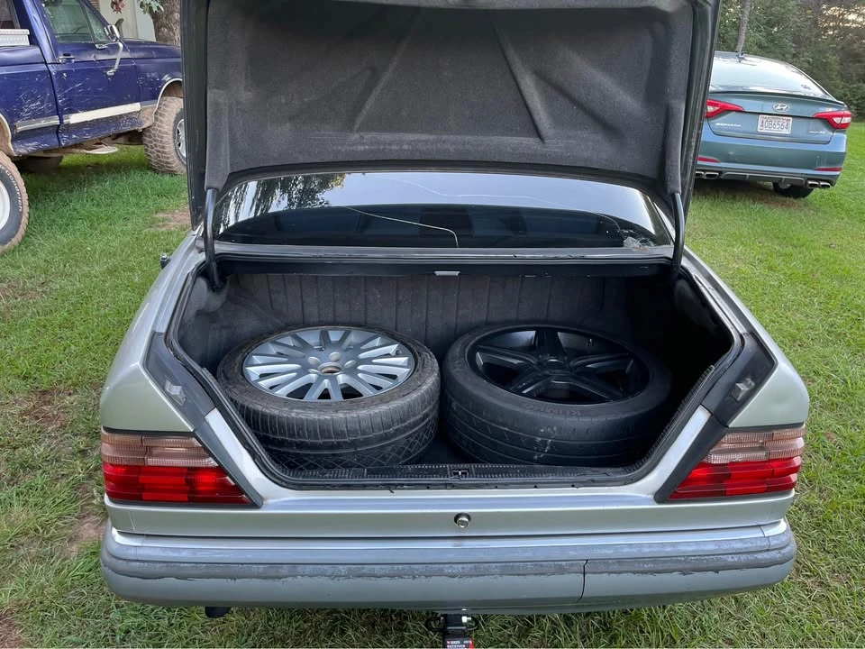 1995 Mercedes-Benz W124 E-Class - Image 7 of 7